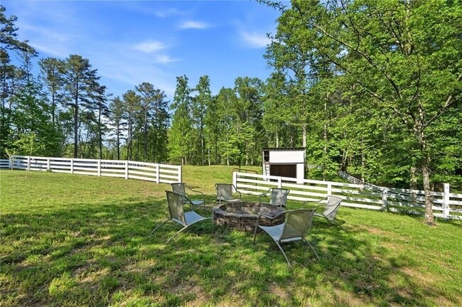 13770 Birmingham Hwy