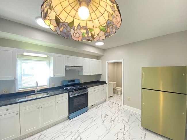 Photo - 7 Commercial St Unit A