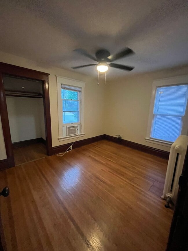 Building Photo - 1029 Spafford Ave Unit #2