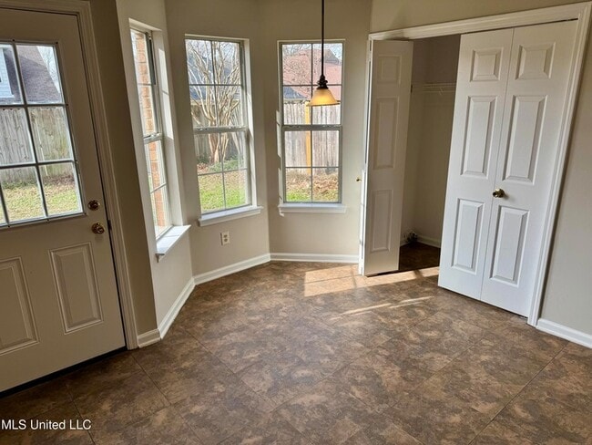 Photo - 8289 Clubview Dr