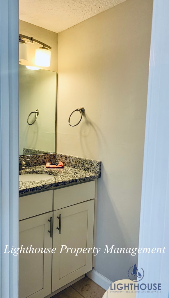 Walk To The Beach From This Beautiful Updated Townhome