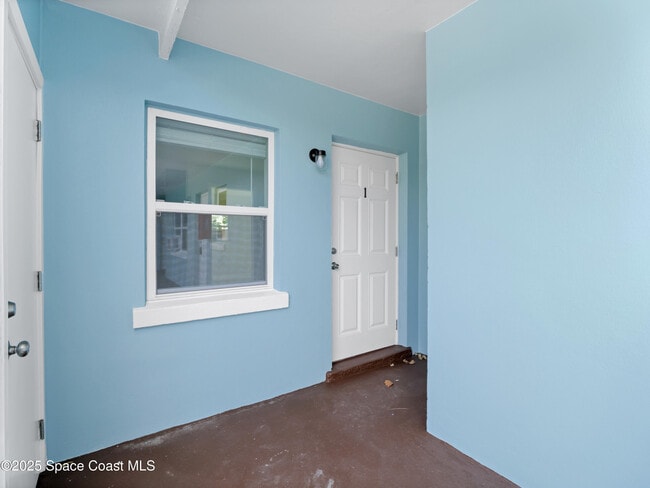 Photo - 101 Deland Ave Unidad 1