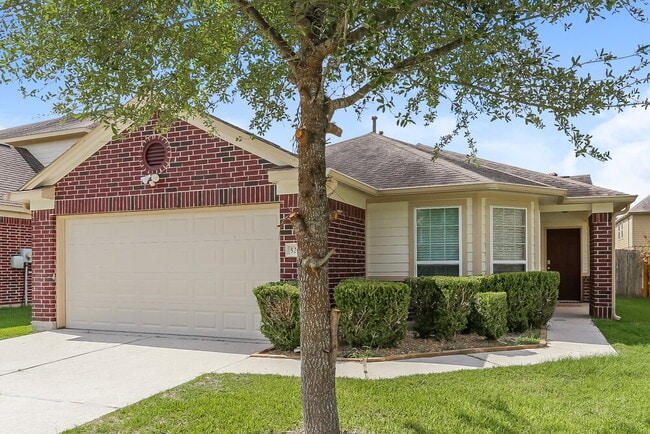Building Photo - 5202 El Tigre Ln