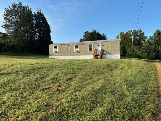 Building Photo - Cozy 2 Bed/1 Bath Singlewide Mobile Home -...