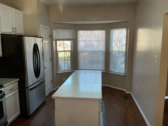 Photo - Very well maintained 3BR 2.5BA 3 level townhome located in the Milestone Community of Germantown