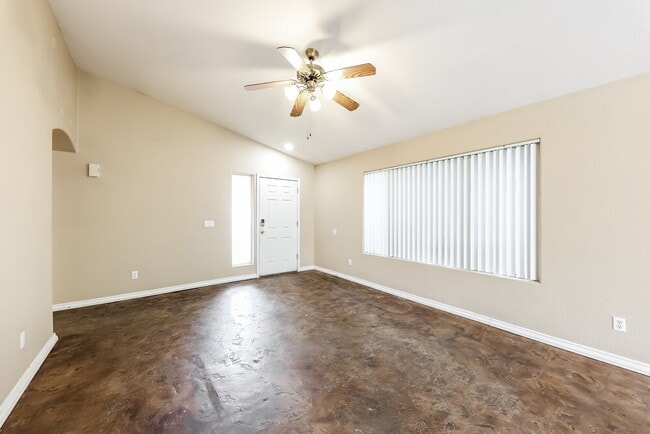 Photo - 1327 E Muriel Dr