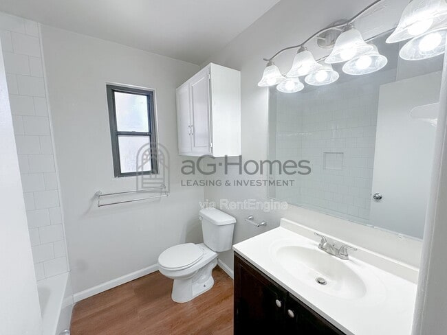 Photo - 3032 NW 70th St