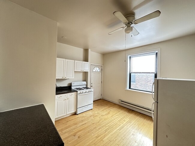 Photo - 1322 Oak Ave Unidad H4