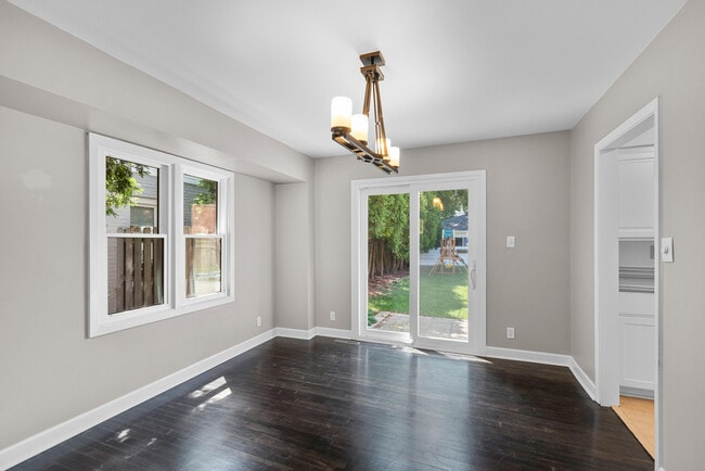 Photo - 5577 N Kent Ave