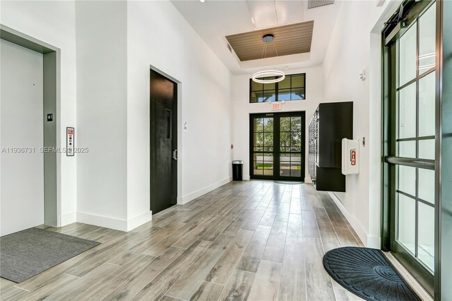 Photo - 4100 Davie Rd Unit 205