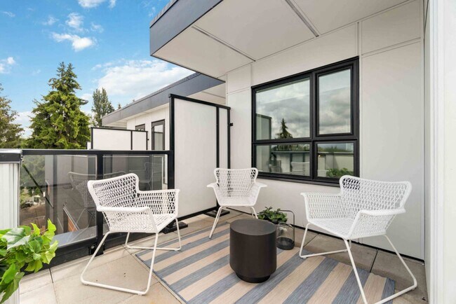 Photo - Hendry Place