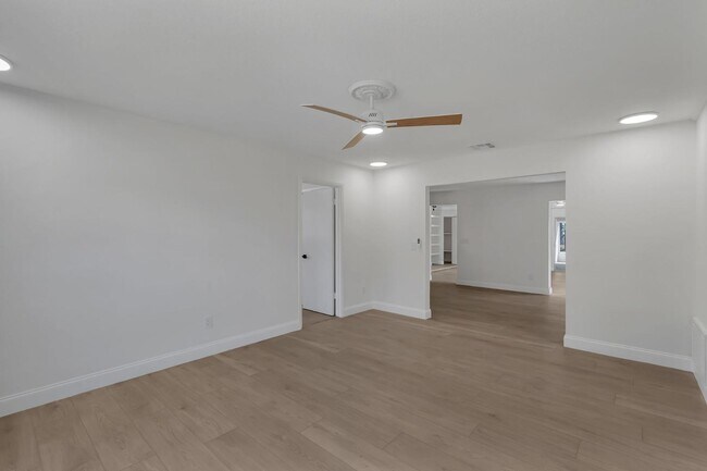 Photo - 1303 Charles St