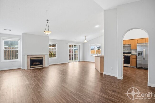 Photo - 15605 NE 92nd St