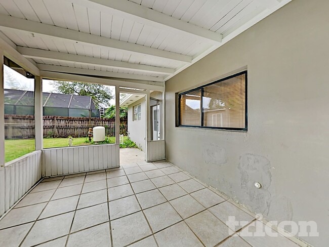 Photo - 2008 Cricket Ln