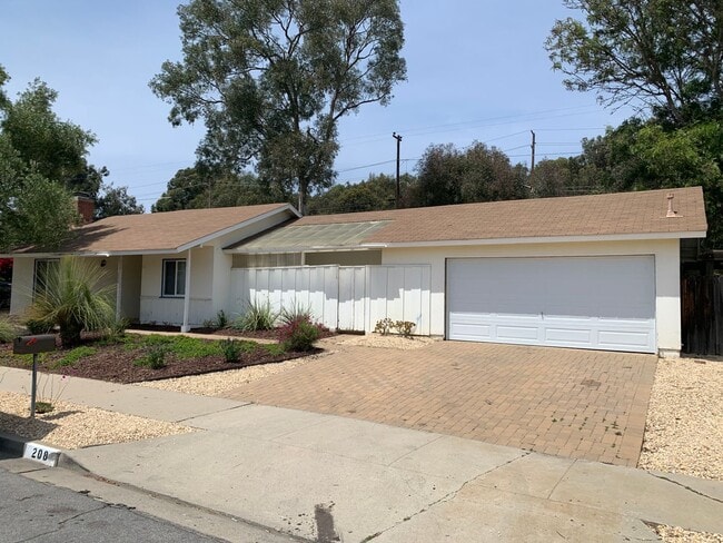 Building Photo - Ellwood Beach 4 Bedroom Home