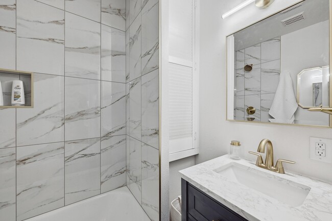 Photo - 2802 Whitis Ave Unidad 103a