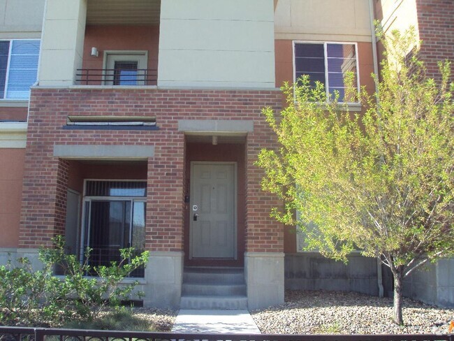 Building Photo - Convenient and Spacious 2BR/2.5BA in Park ... Unit 313 Rental