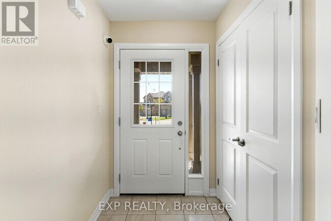Photo - 10 Burrows Ct