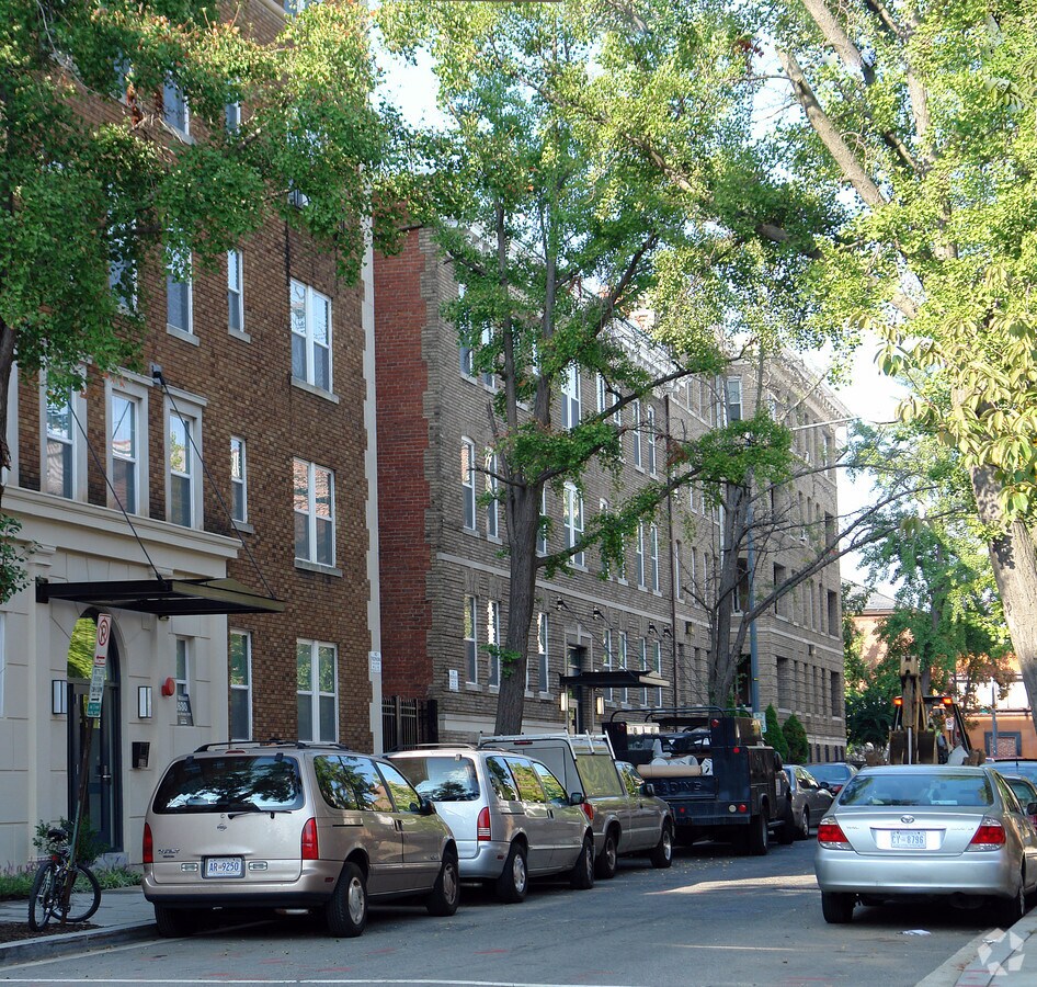 Fuller Court - Fuller Court Apartments