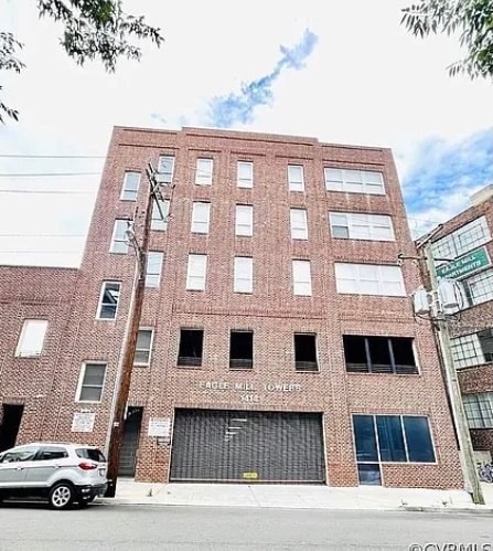 Building Photo - 1414 W Marshall St Unit 502