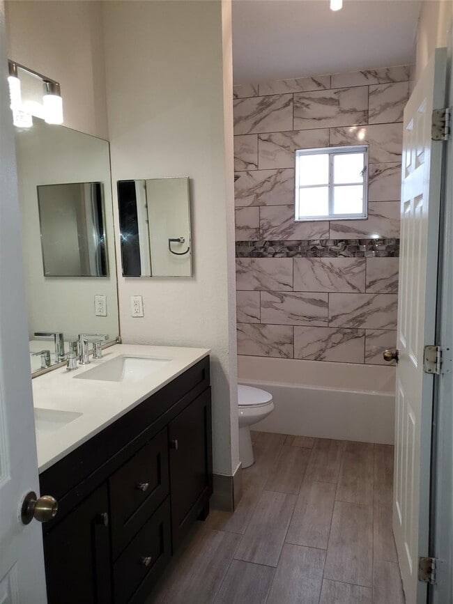 Photo - 6543 Catalina Ln