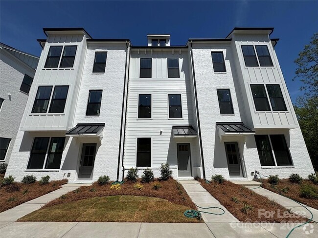Building Photo - 5009 Layman Dr Rental