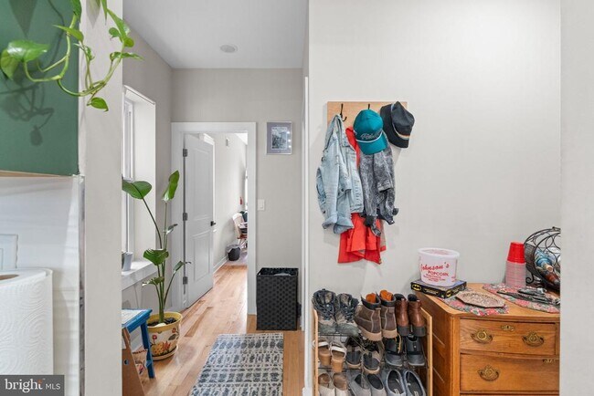 Photo - 2234 Master St