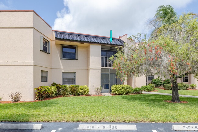 Photo - 2083 NE Collins Cir Unit 8-100