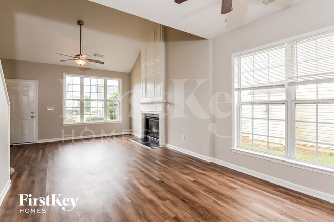 Photo - 1743 Taynton Cir