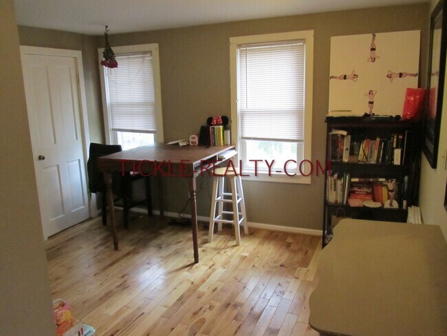 Photo - 839 Meigs St Unit UP