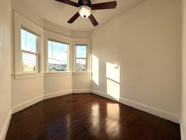 Photo - Spacious Home on a Quiet Cul-de-sac Near Little Hollywood