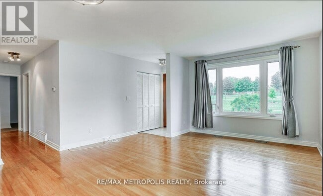 Photo - 475 Emerald Ave