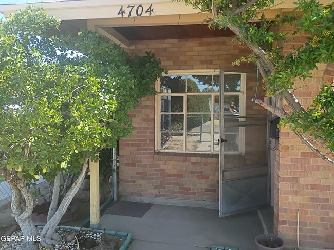 Photo - 4704 Clifton Ave