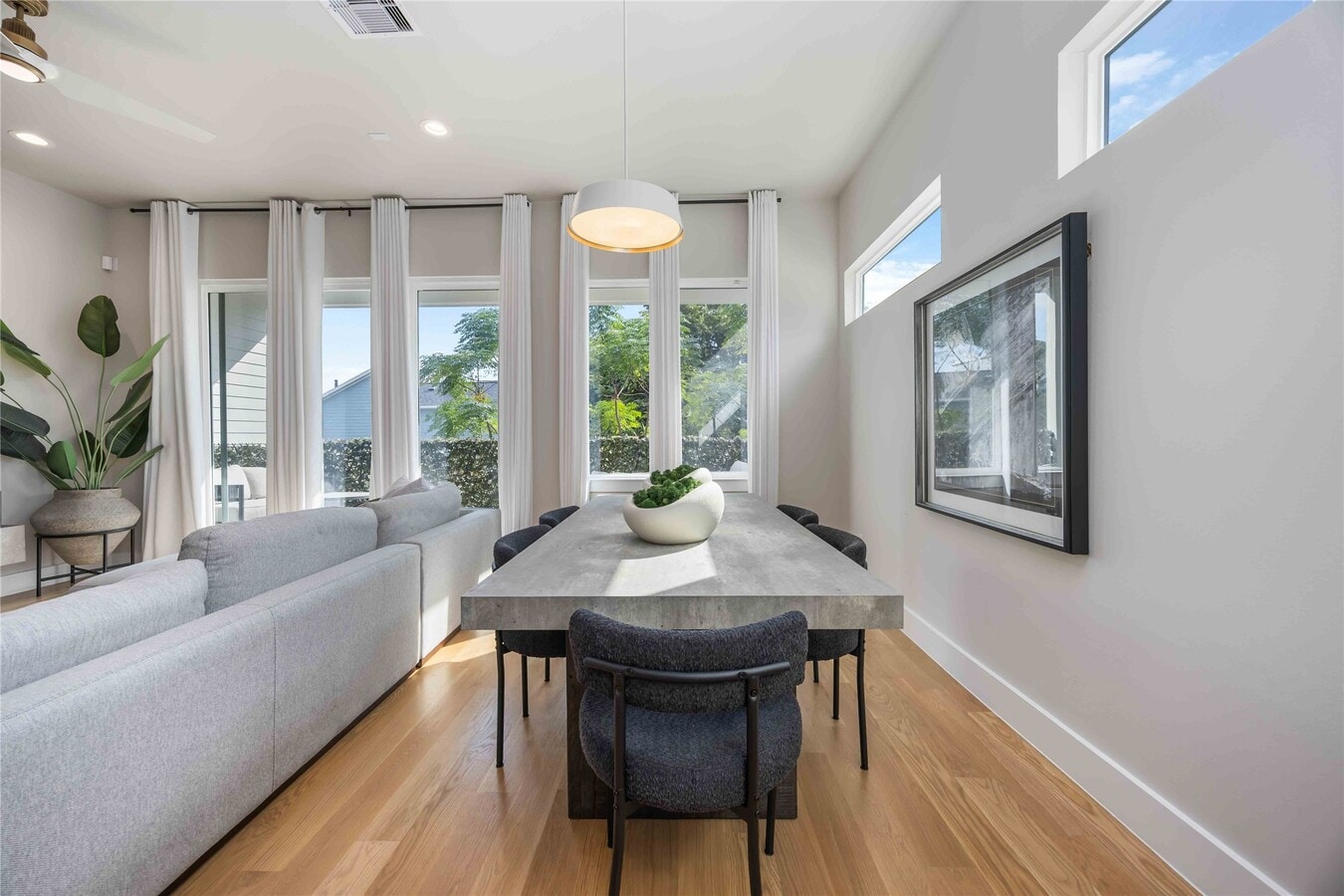 Photo - 5310 Suez St