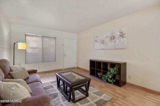 Photo - 55 N Cherry Ave Unidad 201