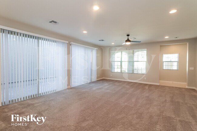 Photo - 2927 N Athena