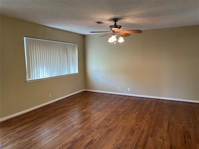 Photo - 4826 Black Oak Ln