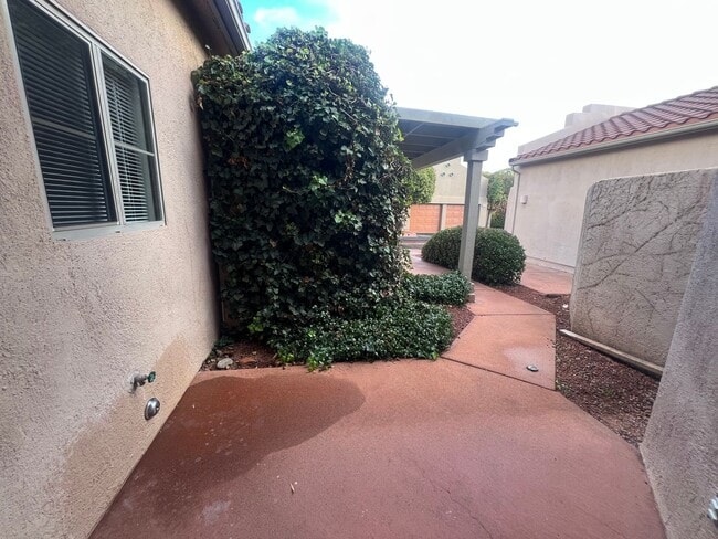 Photo - Unfurnished, 1-year long-term rental