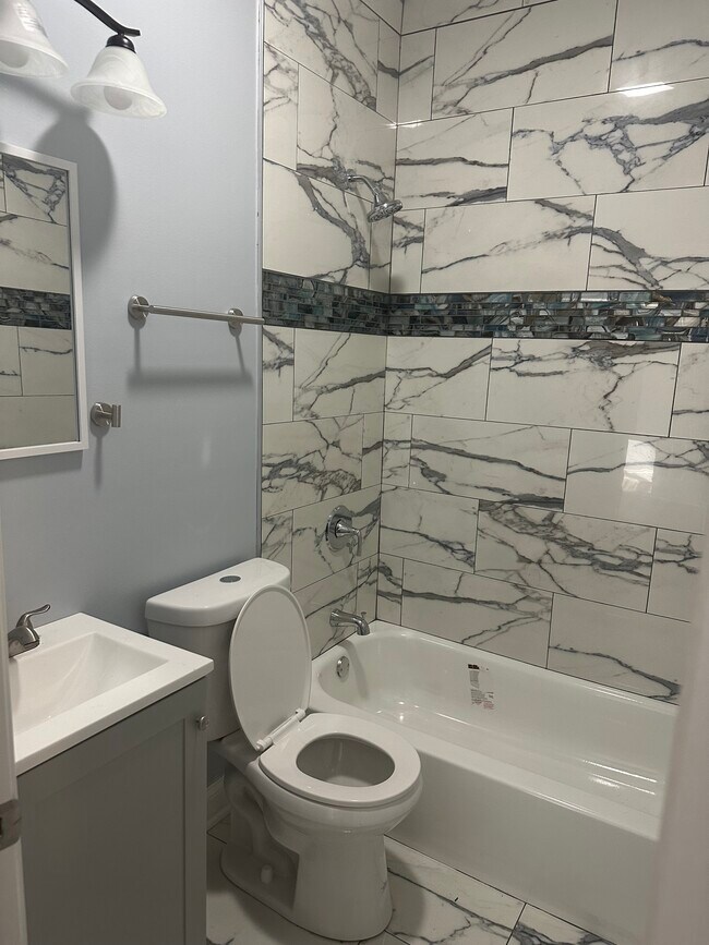 Photo - 6710 S Parnell Ave Unit 2