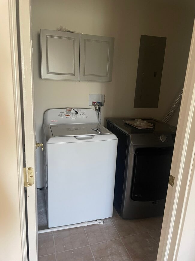 Photo - 222 W Golden Eagle Cir Unit Basement Apartment