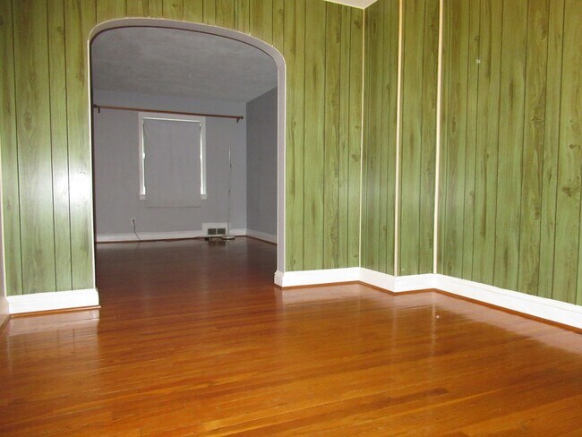 Photo - Charming 3 Bedroom/1 Bathroom Townhome with Finished Basement in New Northwood, MD!