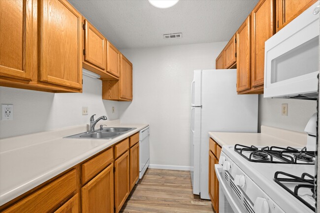 Photo - 2105 N Keebler Ave Apartamento Unidad A