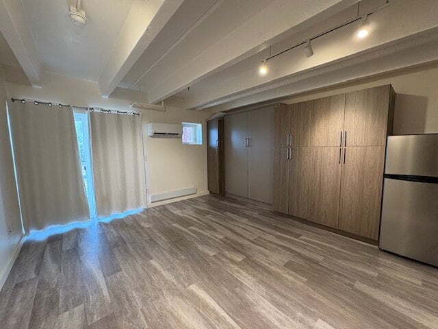 Building Photo - Cute Pet Friendly Studio Apartment Near Sl... Unit #409