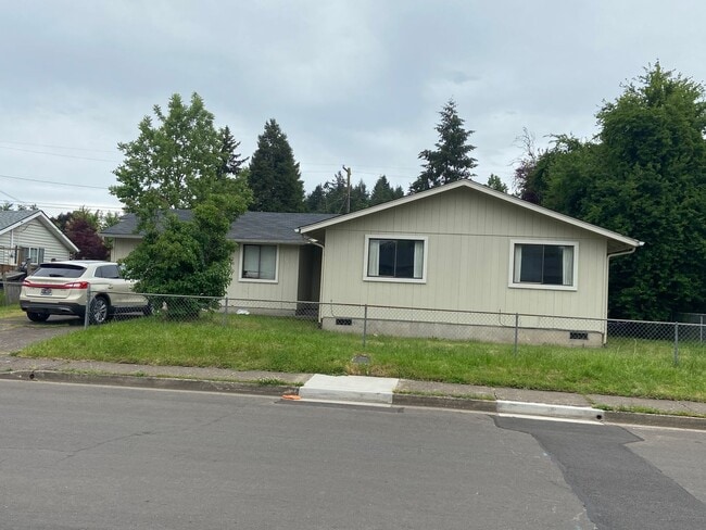 Building Photo - New Paint & Flooring.  Large yard and over... Rental