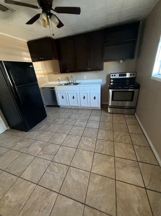 709 9th St Unit 1