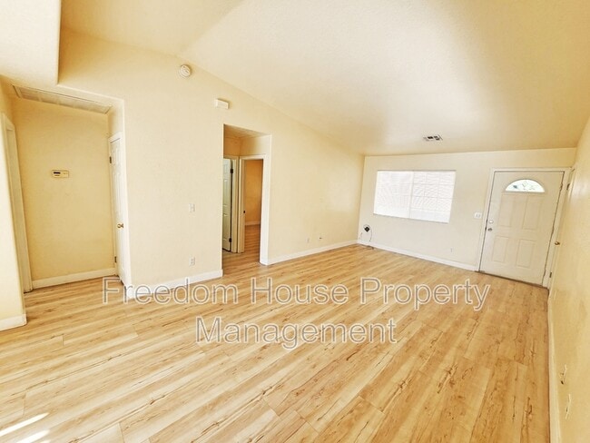 Photo - 1081 Marne Ct Unidad C