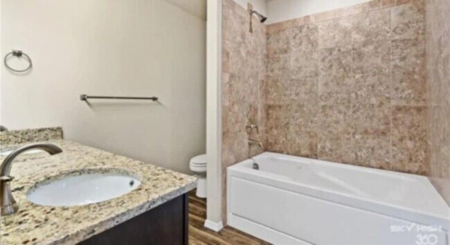 Photo - 2117 Cedar Cir