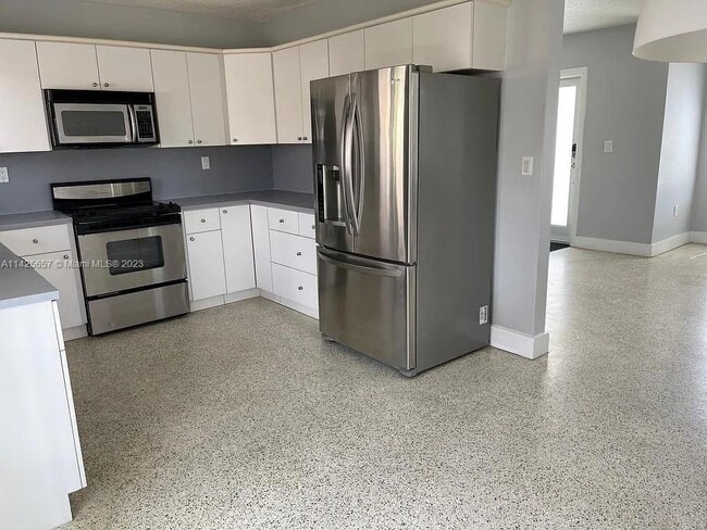 Photo - 3260 SW 67th Ave