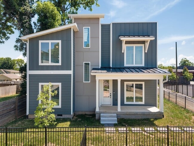 Photo - 1802 10th Ave N
