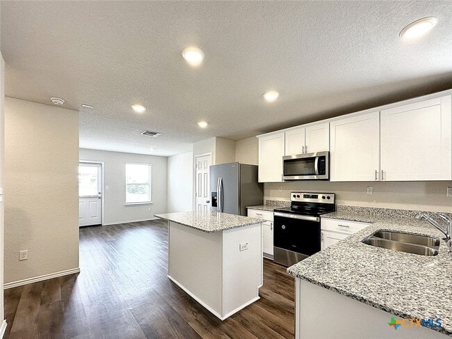 Photo - 549 Autumn Blaze